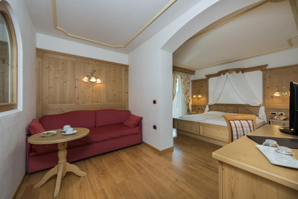 Hotel B&B Andreas Canazei Exterior foto