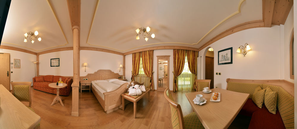 Hotel B&B Andreas Canazei Exterior foto